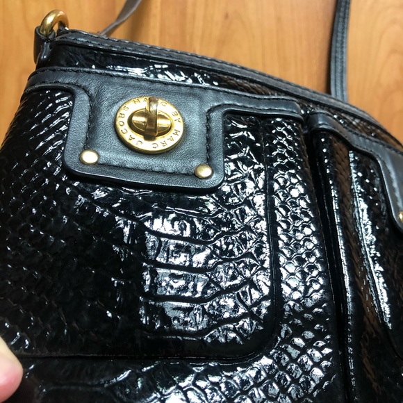 Marc by Marc Jacobs Turnlock Python Shine PercyBag - Picture 5 of 16